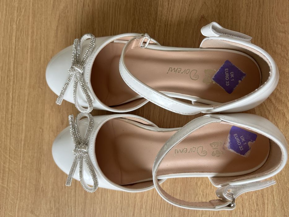 Buty/lakierki/ baleriny  komunijne rozmiar 33