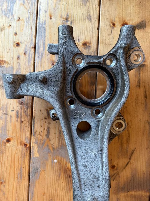 Volvo S60 3 III V60 2 II zwrotnica prawa