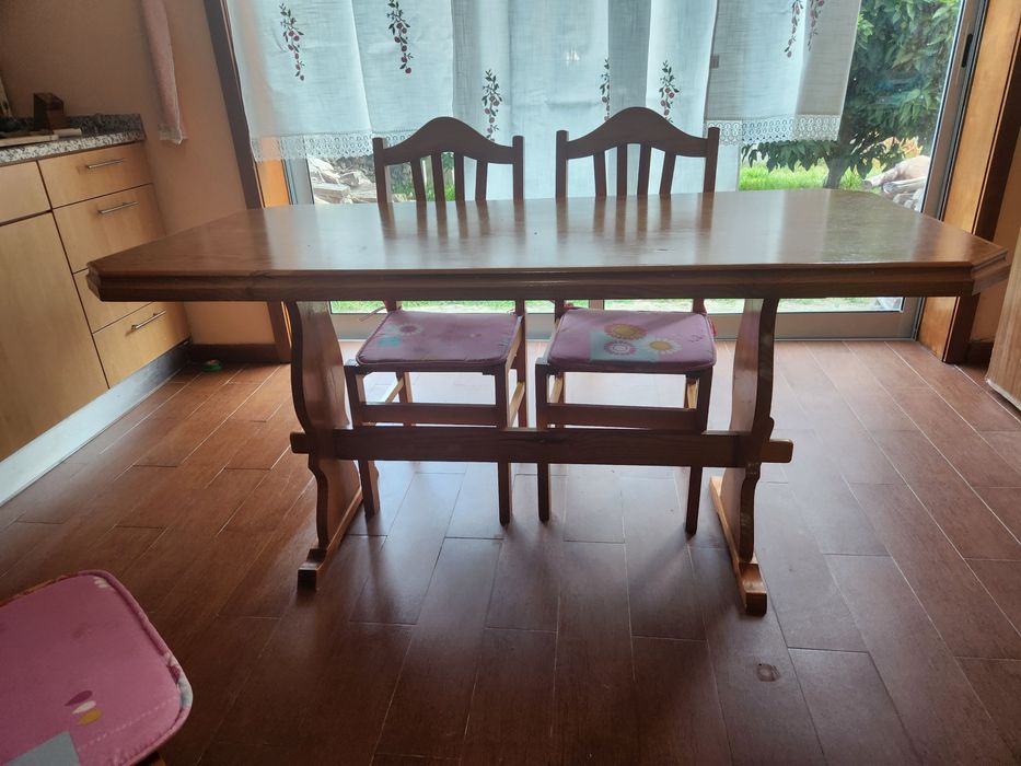 Vendo mesa de pinho
