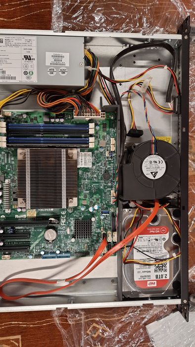 Supermicro SCE-512 server