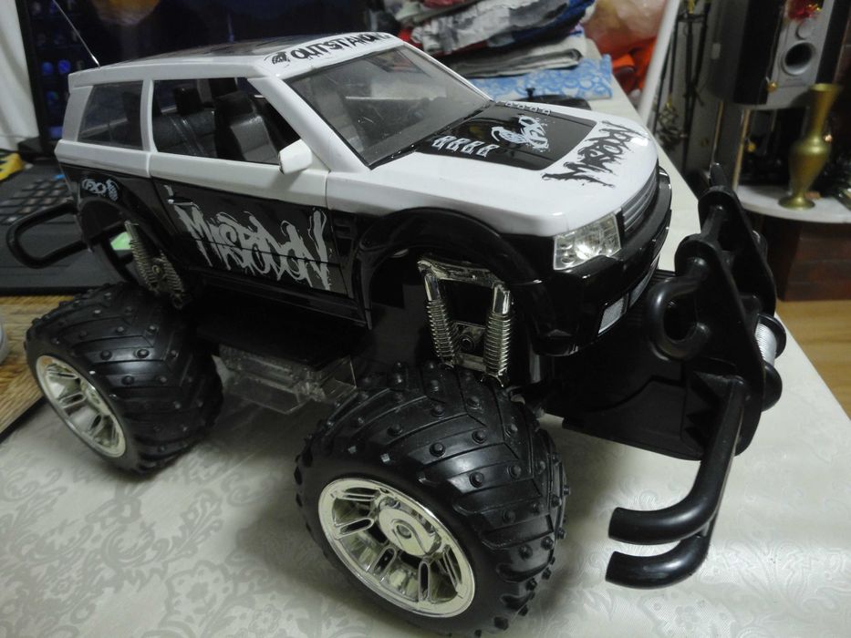 продам большой джип mastodon на управлении