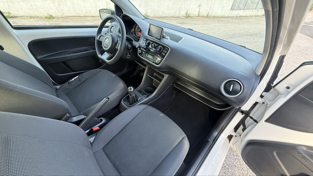 Volkswagen UP 1.0 Move 2014 GPS