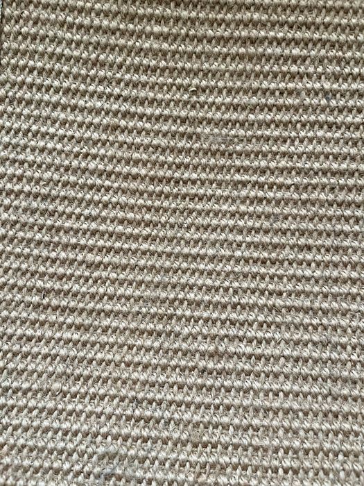 Лежанка-кігтеточка для котів