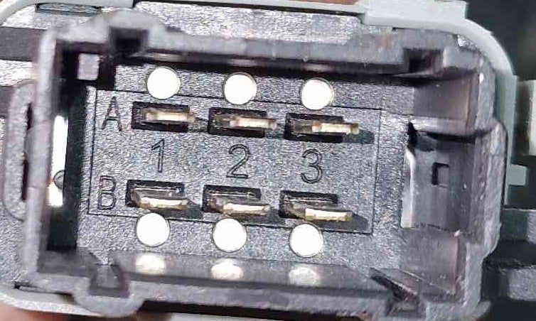 Comando / Botão / Interruptor Vidros Frente Esquerdo - RENAULT CLIO III