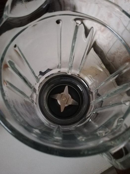 Блендер Kenwood.