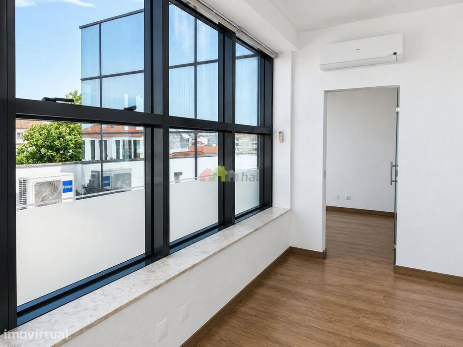 Escritório Premium no Centro do Montijo com Vista Panorâmica de 180º