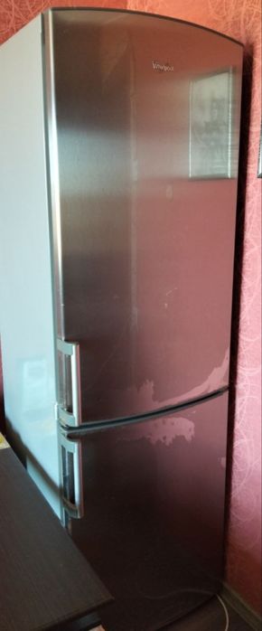Холодильник  Whirlpool
