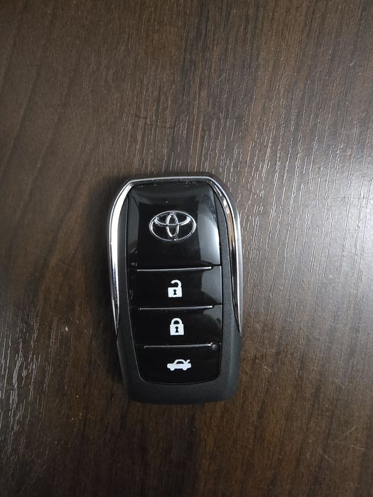Викидний Ключ toyota