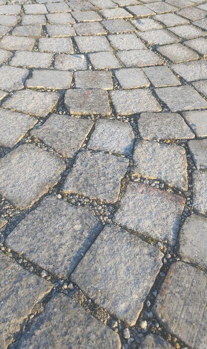 Kostka granitowa ofisowa 8/11