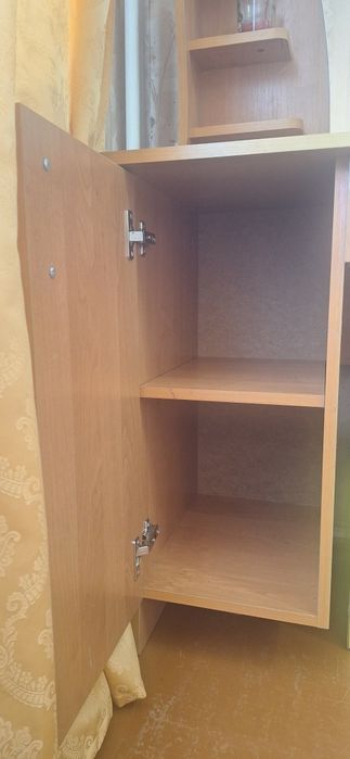 Продам трельж(туалетний столик)