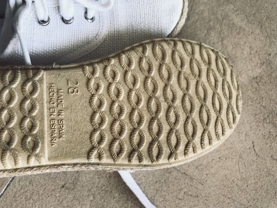 Sapatinhos em bom estado