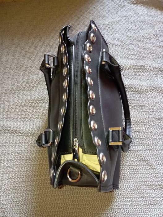 Torebka do ręki , czarna