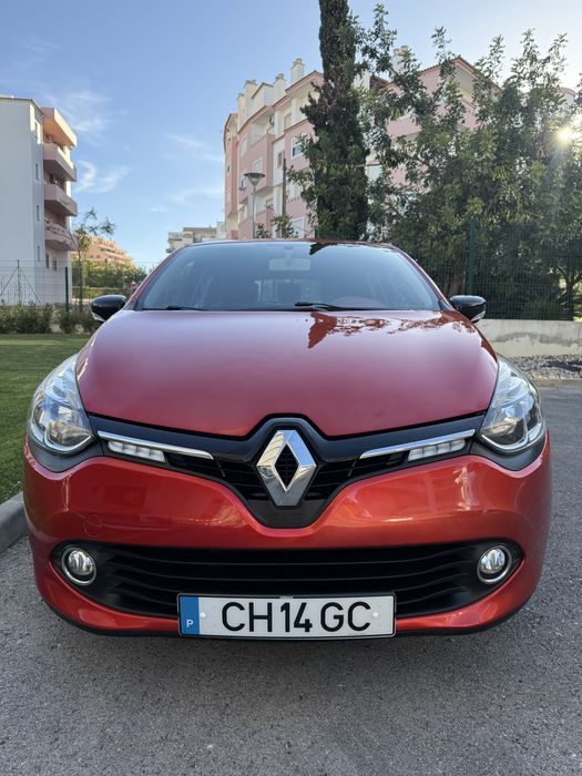 Clio TCe 0.9 • Muito Estimado • Red Interior Touch Pack • Hands Free • Ecran • Camera de Ré • Keyless Entry/Start • Poucos Km • IPO 7/27 • Revisado