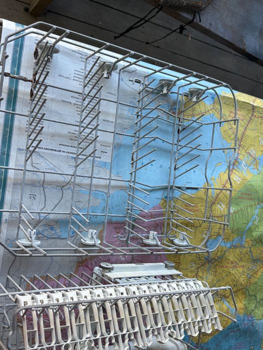 Корзина верхня та  нижня для посудомийної машини Electrolux