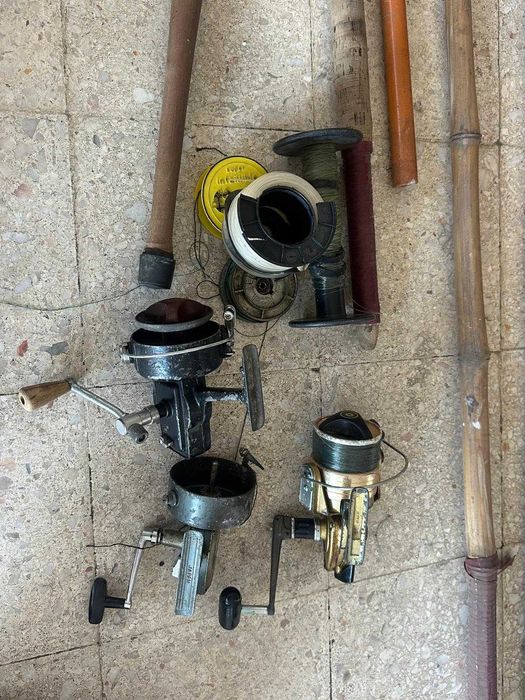 Vendo várias canas de pesca