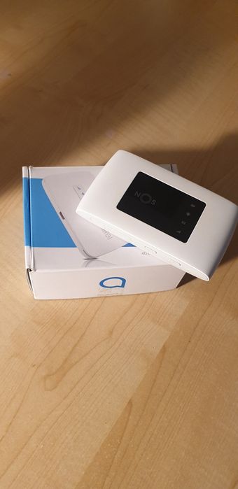 Wireless router.64740676477442120