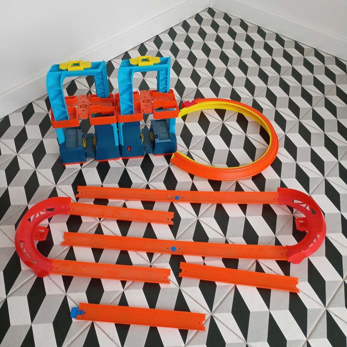 Tor hot wheels ultra