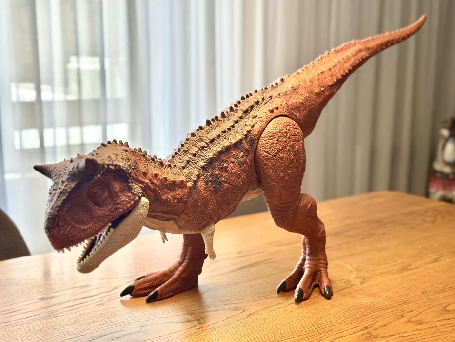 Carnotauro Super Colossal JURASSIC WORLD