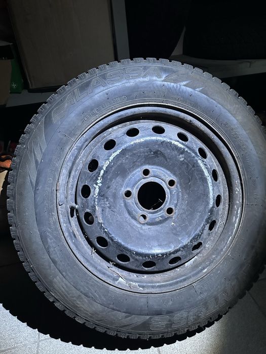 Зимова гума з металевим диском