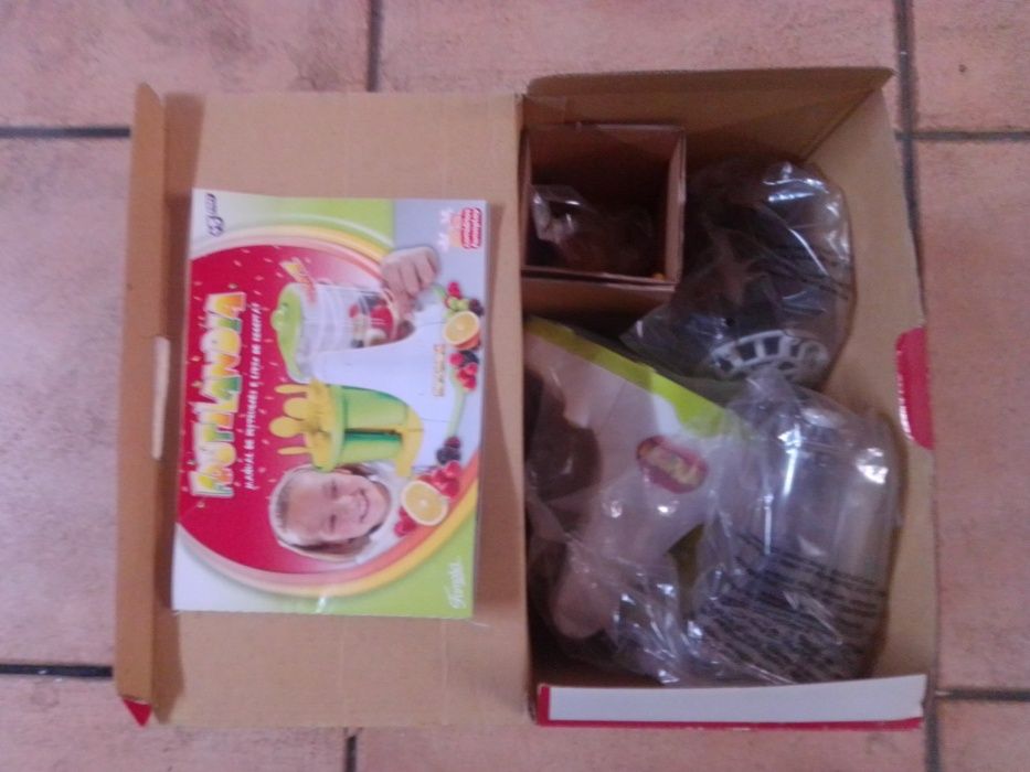 Máquina de batidos, sumos e gelados