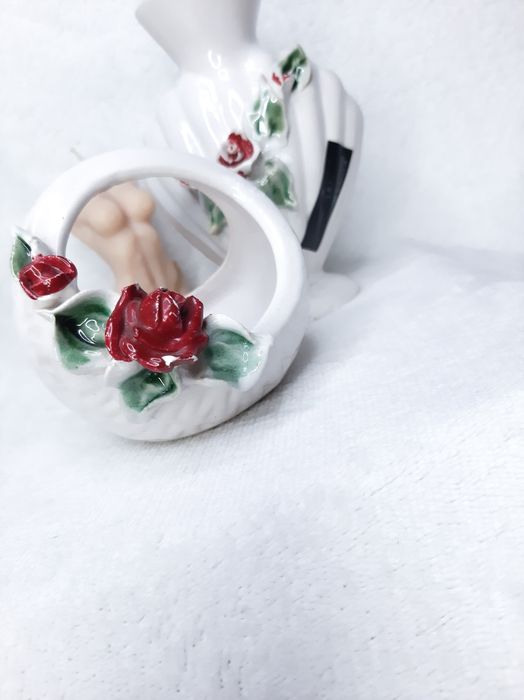 Ceramiczny koszyczek i mały wazonik