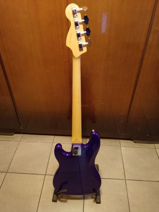 Gitara basowa Squier