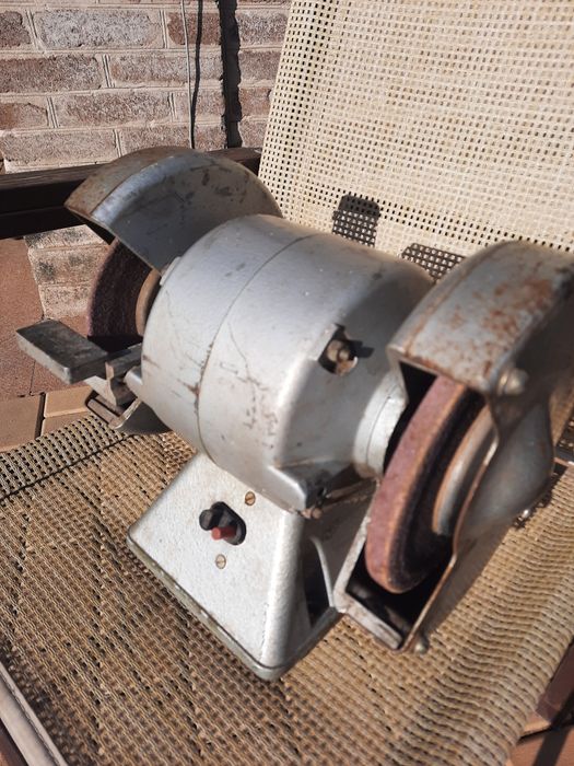 Электроточило(наждак) ИЭ 9701 У4  СССР