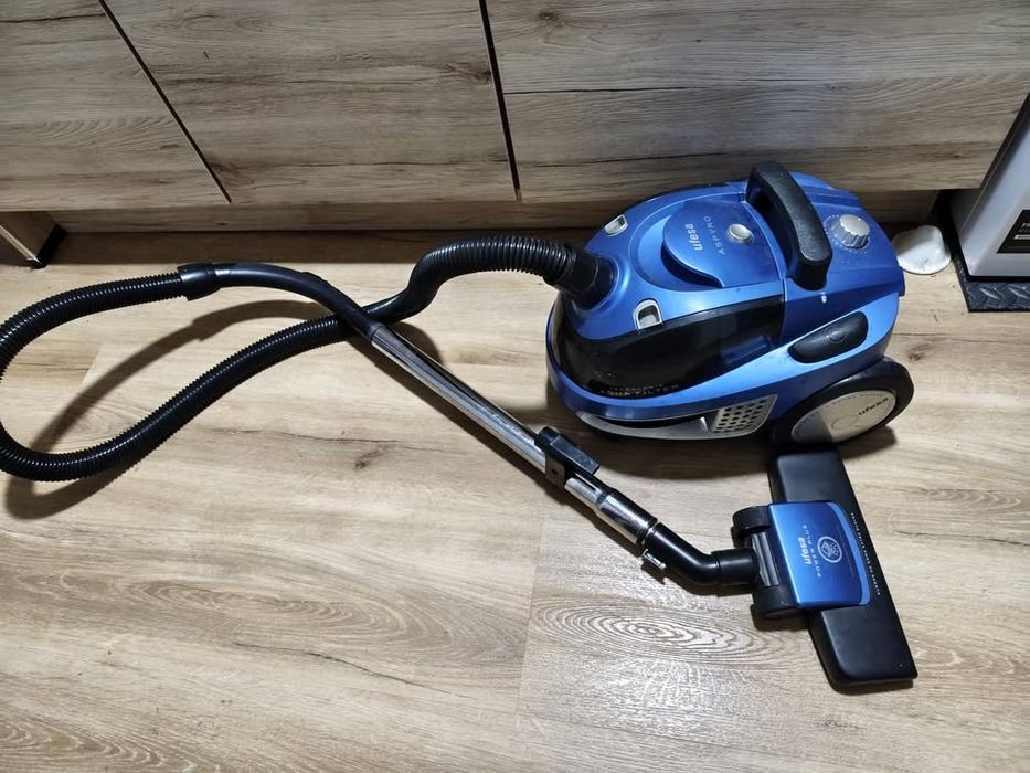 Aspirador Ufesa C/filtragem de agua 1.400wts