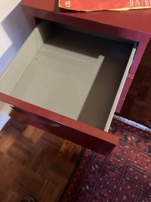 Móvel com gavetas de escritório em metal, com rodas e chave