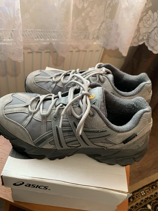 продам Asics GEL-VENTURE GORE-TEX в хорошому стані