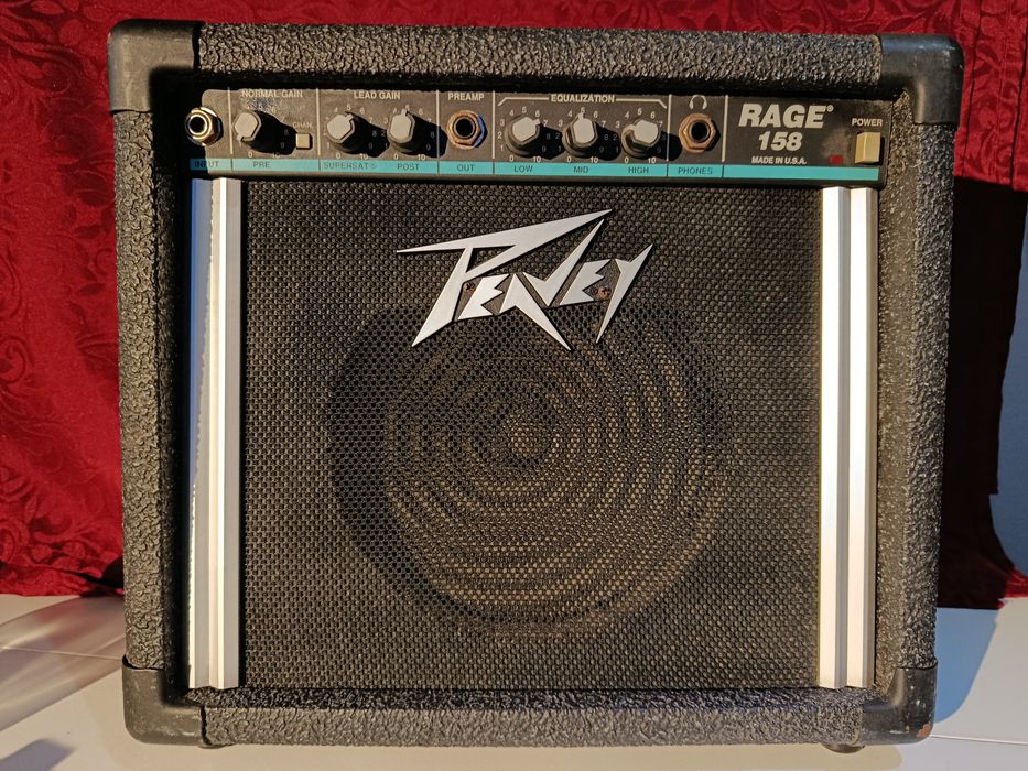 Pedais Boss BF-3, ML- 2, RC-2, Peavey aRage 158 e Cort Corbow