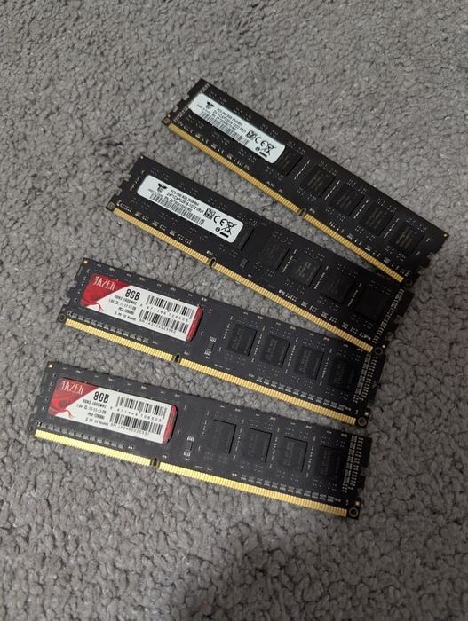(Komplet) 4szt. Kość RAM DDR3 8GB 1600MHz (Razem 32GB)