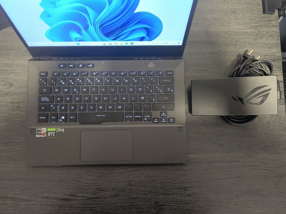 Asus zephyrus R7 3050RTx 24 Ram 1TB 3x S/ Juros