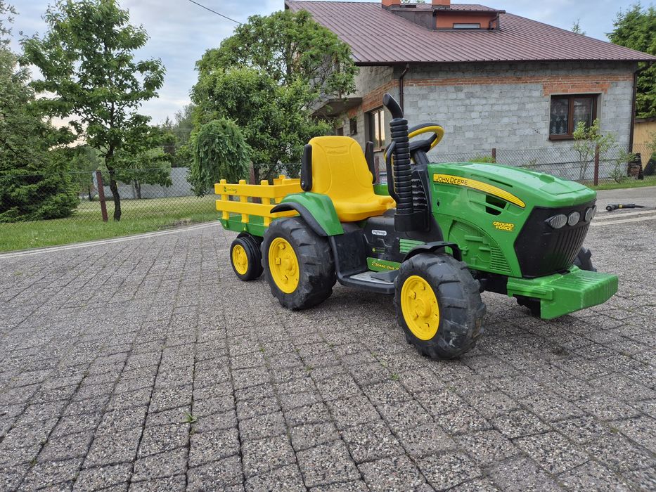 Traktor na akumulator z przyczepą JOHN DEERE PEG PEREGO 12V
