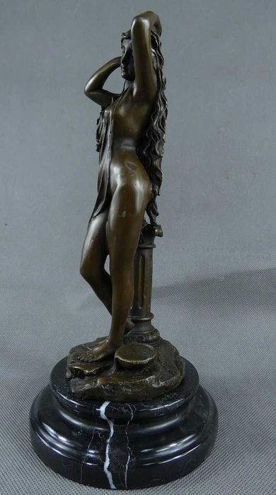 AKT Kobieta Bogini BRĄZ marmur figura RZEŹBA sygnowana 31 cm