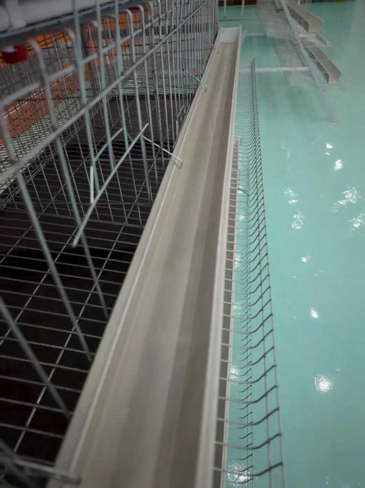 Клітка для несучок на 160 голів, 4 яруси (поїлки, піддон, жолоб)