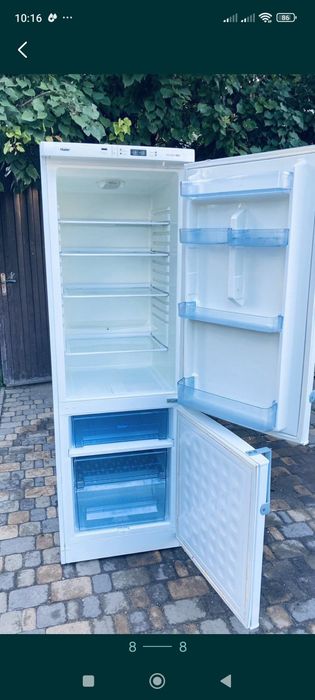 Весенняя  распродажа,скидки на  холодильники  Beko TF235E14  правый