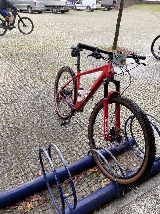 Cube Reaction Pro roda 29 / L Carbono