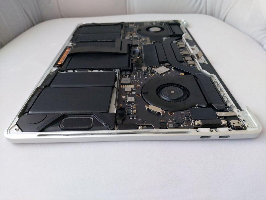 Клавіатура, топ кейс Mackbook Pro A1706,