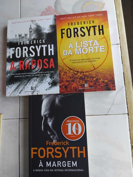 3 Livros de Aventuras/Espionagem de Frederick Forsyth-Bertrand