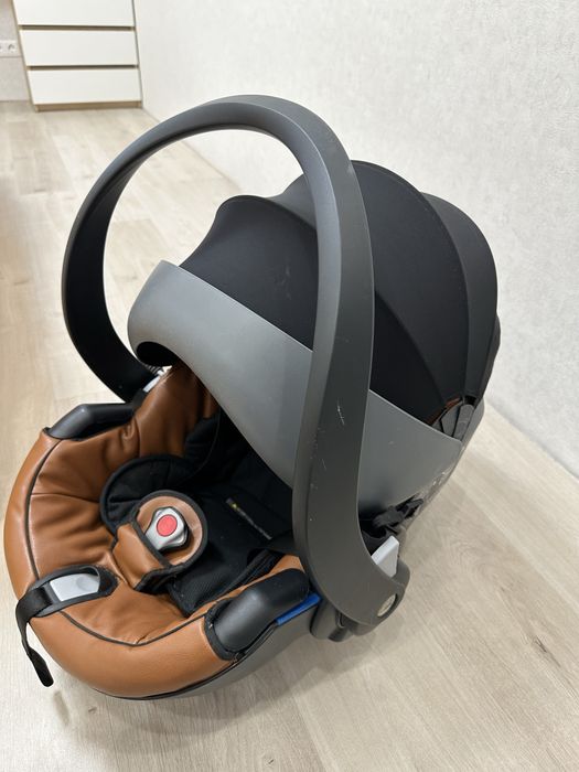 Автокрісло Mima Besafe IZI Go Modular 0+(0-13 кг)