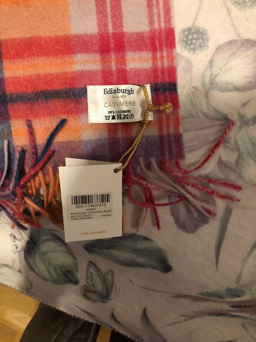 cachecol de cashmere tons rosa e laranja