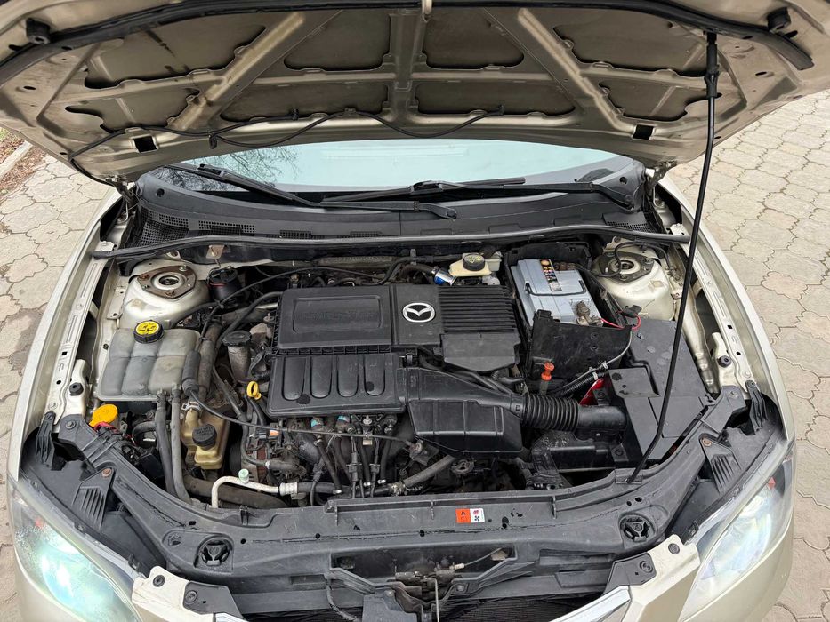 Продам Mazda 3 2008 рік рест 1.6 автомат газ- бензин 4-пок