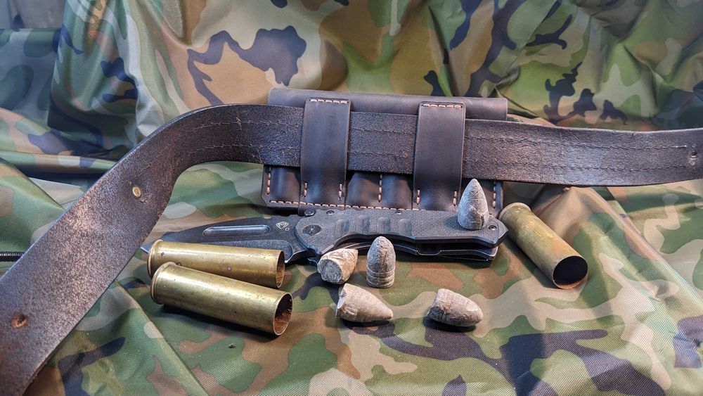 Кожаный патронташ на 6 патронов, 12 - 16 калибра, ручной работы.