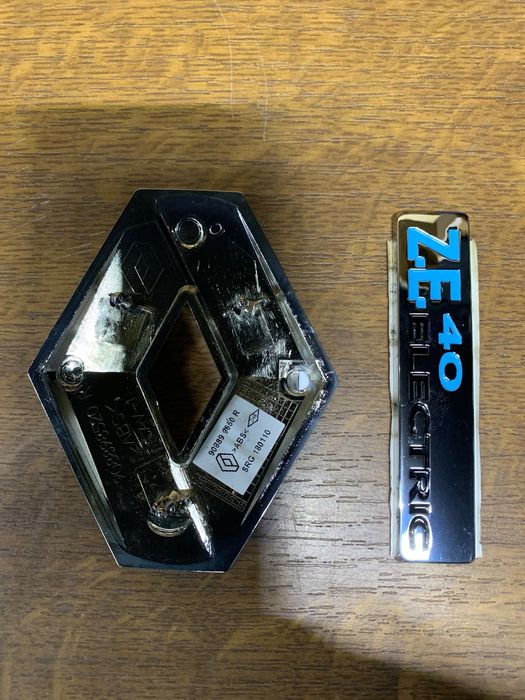 Значок renault zoe оригінал