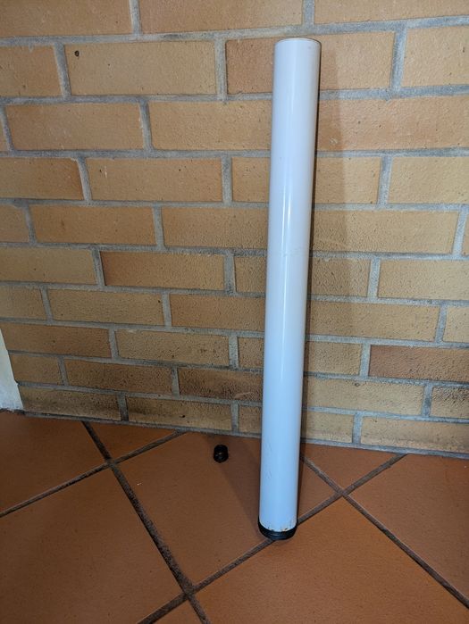 Perna metálica de mesa