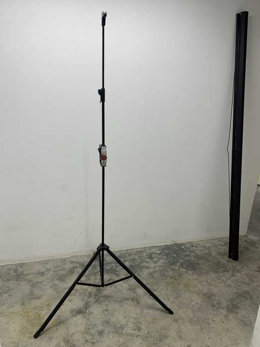 Tela projecao portatil com tripé e saco