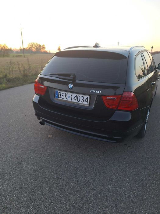 BMW seria 3 318 i, 2.0 benzyna, 143KM, 2011 r.