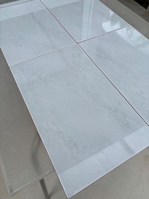 Azulejos Cinza Claro - 25x40 cm - Padrão Ligeiramente Marmorizado