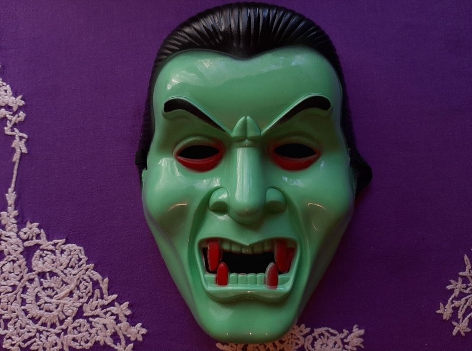 Карнавальная маска Дракула, новая
